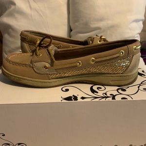 Sperry boat shoes